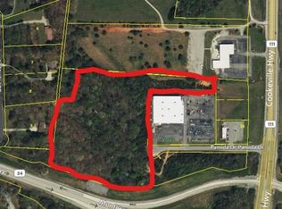 Cookeville Hwy, Livingston, TN 38570