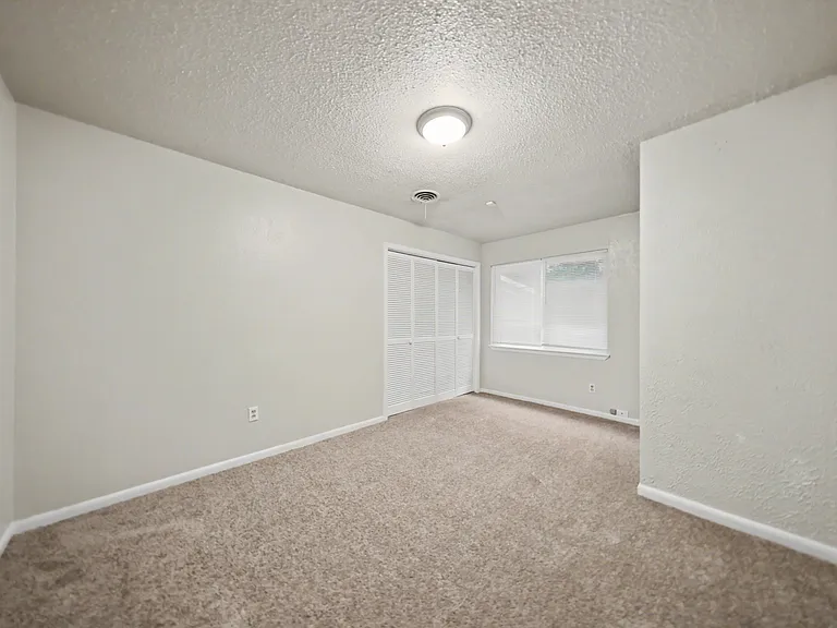 307 Oak St — Photo 19