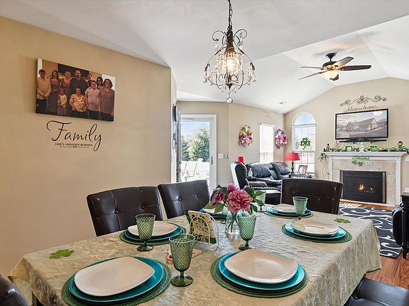 5th image of 1110 Abbey Ct