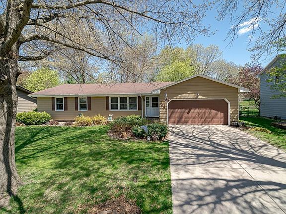 2nd image of 2097 Cameron Dr