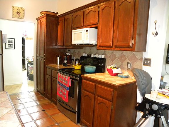 4th image of 3321 W Temple Dr