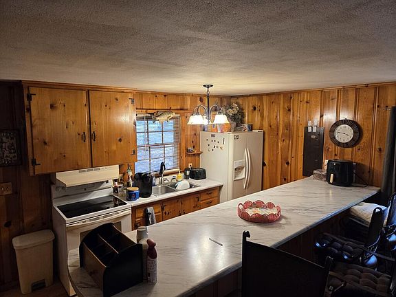 3rd image of 365 Britton Ford Rd