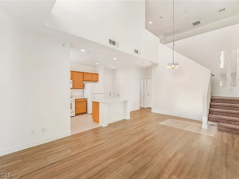 6434 Buttercup Creek St — Photo 7