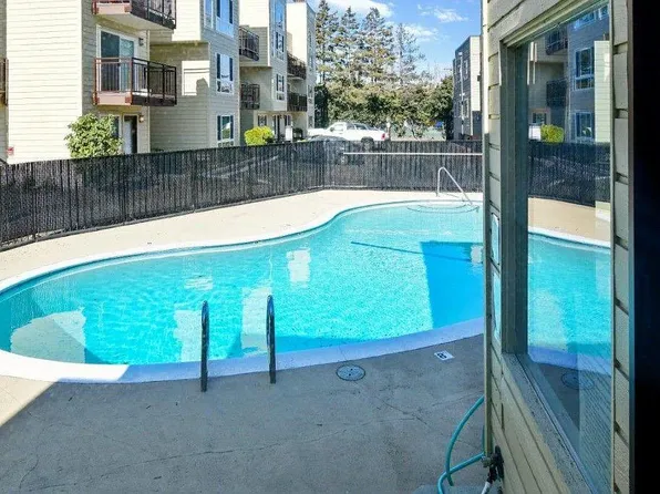5842 NE 75th St Unit C107, Seattle, WA 98115