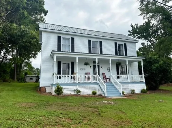 201 Charlotte Ave, Phenix, VA 23959