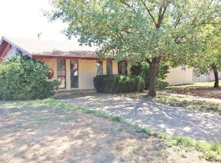 501 5th St, Meadow, TX 79345