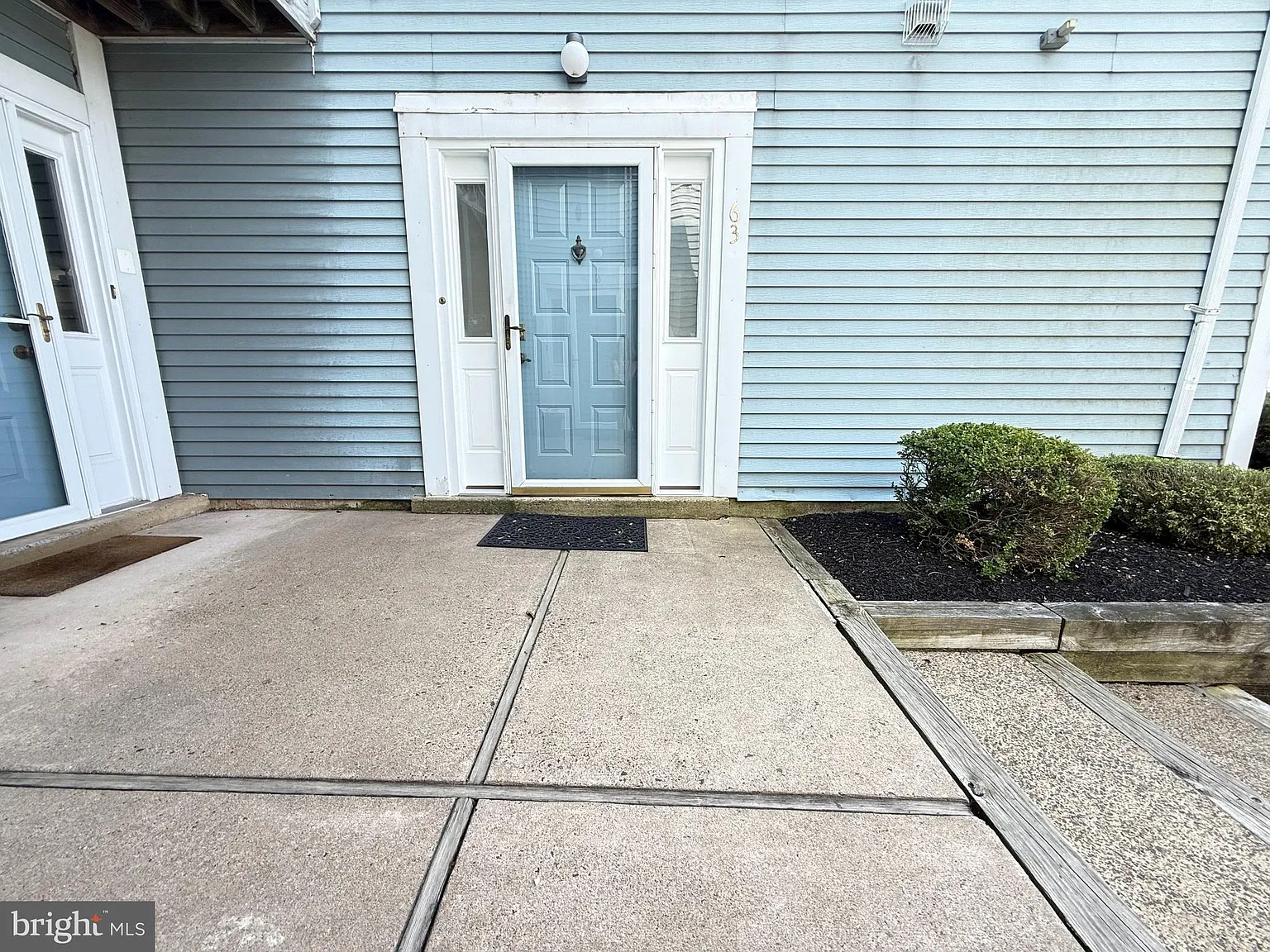 2 bed, 1.5 bath, 1420 sqft, $2,550 — Photo 1
