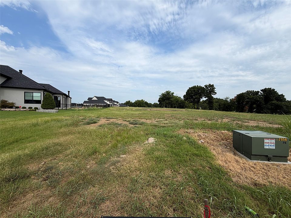 1st image of 310 N 82nd Ct