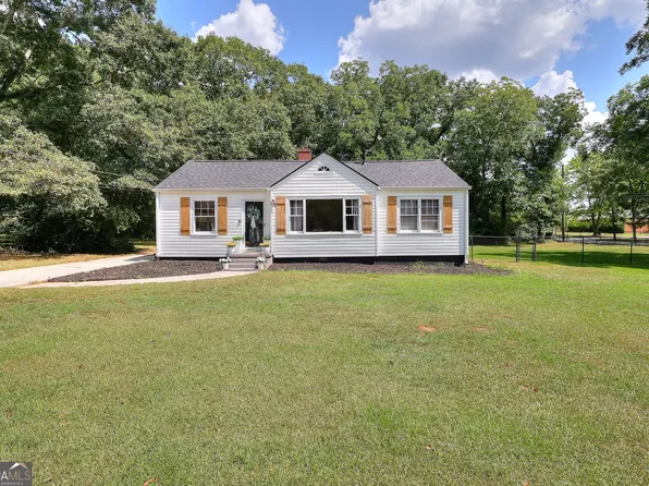 186 S Forest Ave, Social Circle, GA 30025