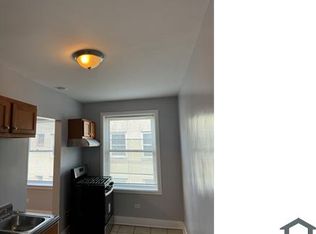 1117 E 81st St #3E, Chicago, IL 60619
