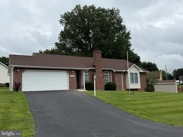 12920 Spring Aire Cir, Waynesboro, PA 17268