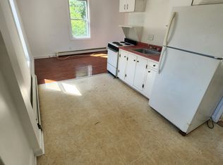 62 Riverside St #3, Lewiston, ME 04240