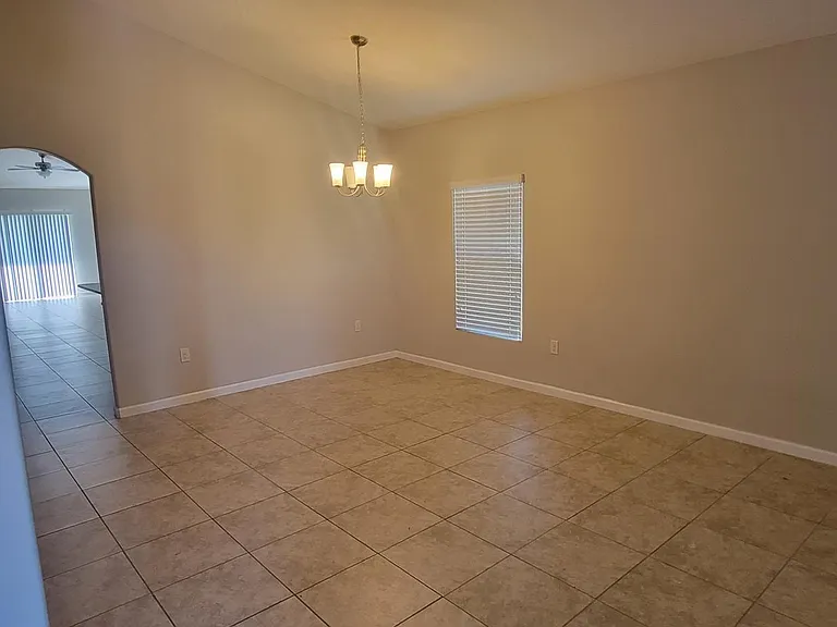 3080 Louetta Cir — Photo 15