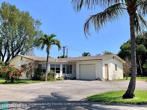1st image of 406 SW Natura Ave
