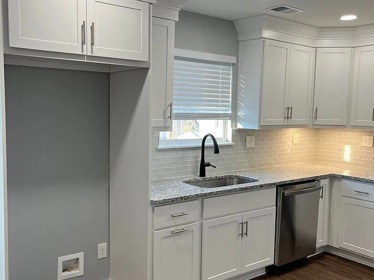 1613 Grove Ave — Photo 12