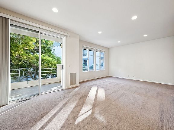 5th image of 435 Milan Dr Unit 121
