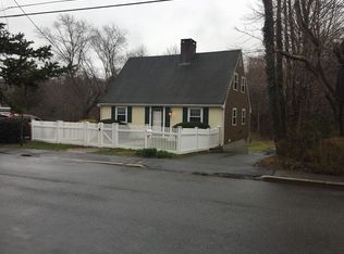 66 Cliff St, Plymouth, MA 02360