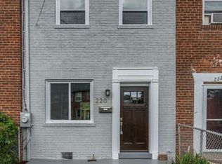 220 35th St NE, Washington, DC 20019