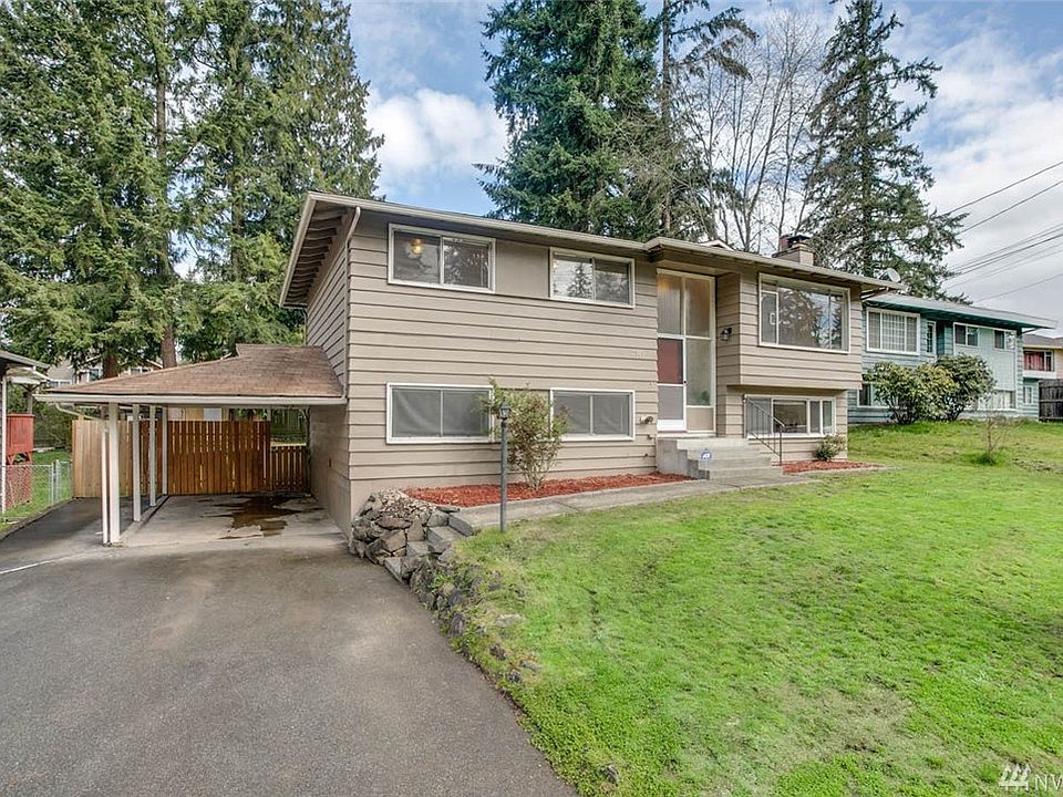 1st image of 2515 205th Pl SW
