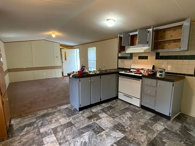 19 Roberts Rd — Photo 9