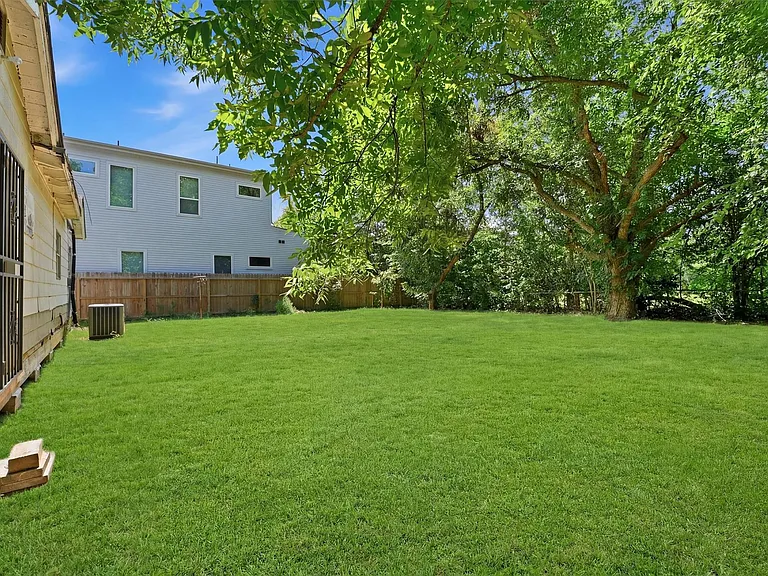 5326 Wenda St — Photo 23