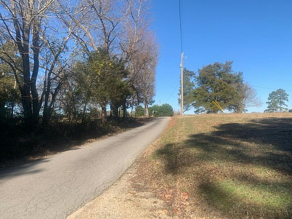 4th image of 213 Hamilton Ln