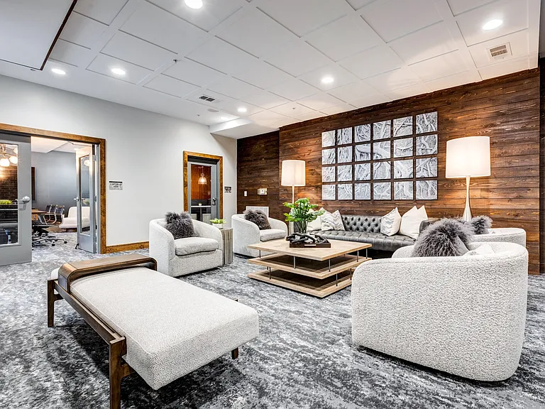District West — Photo 14
