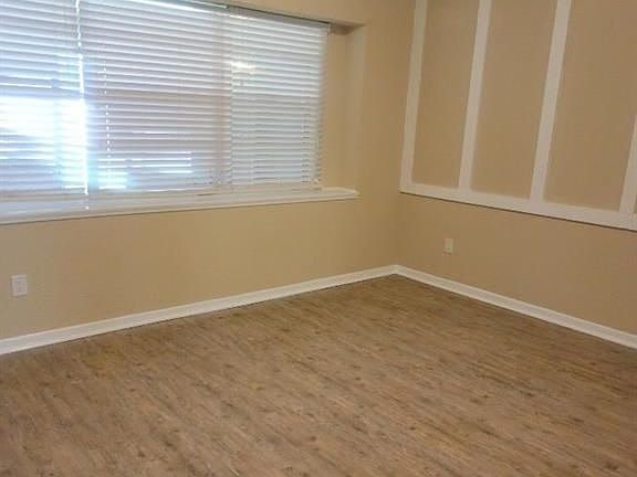 3rd image of 10154 Trade Winds Dr