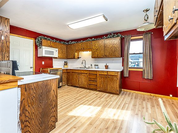 3rd image of 103 Polleys Street