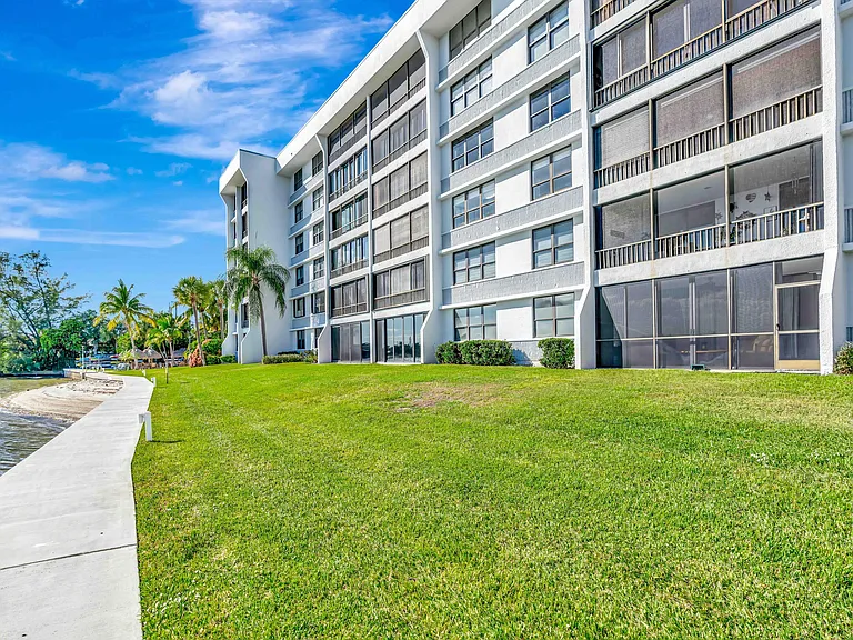 1542 Jupiter Cove Dr #104 — Photo 36