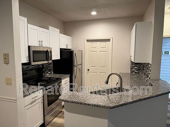 3rd image of 10000 Gate Pkwy #316