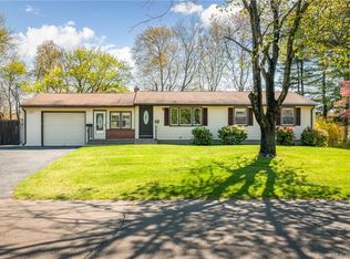 15 Litchfield Dr, Enfield, CT 06082