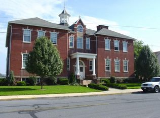 399 Walnut St APT 5, Denver, PA 17517