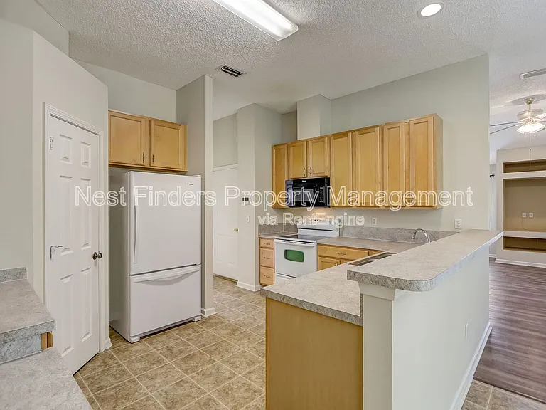 749 Grand Parke Dr — Photo 15