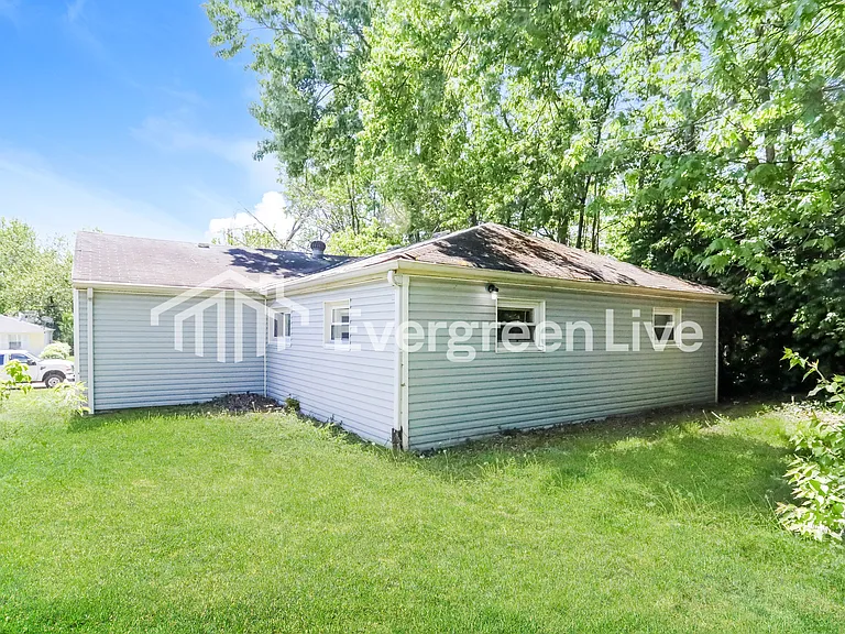 3284 Warfield Ave — Photo 14