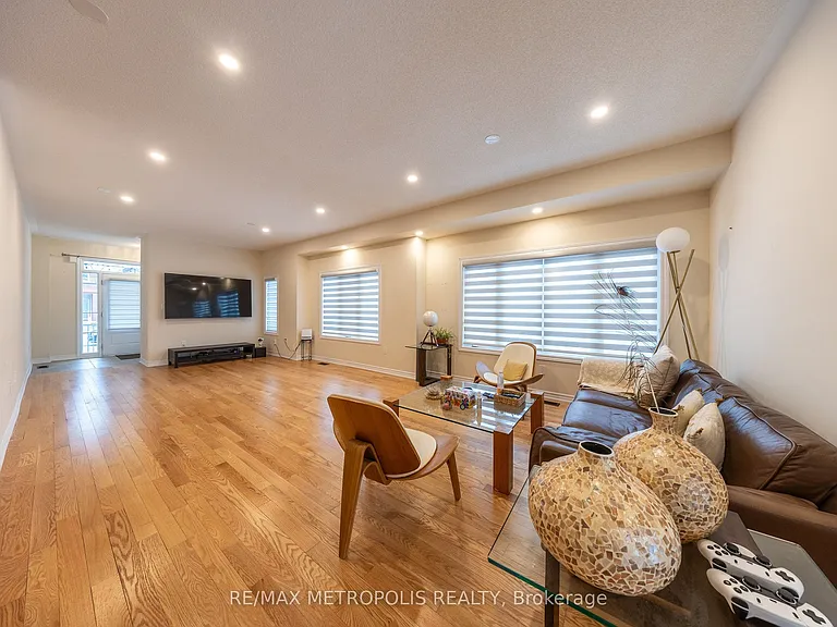 217 Ronald Guscott St #MAIN — Photo 8