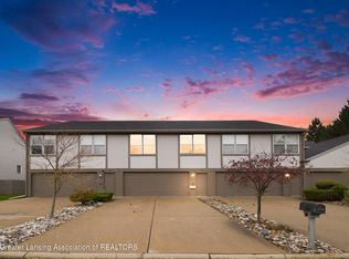 1906 Lourdes Ct, Lansing, MI 48910