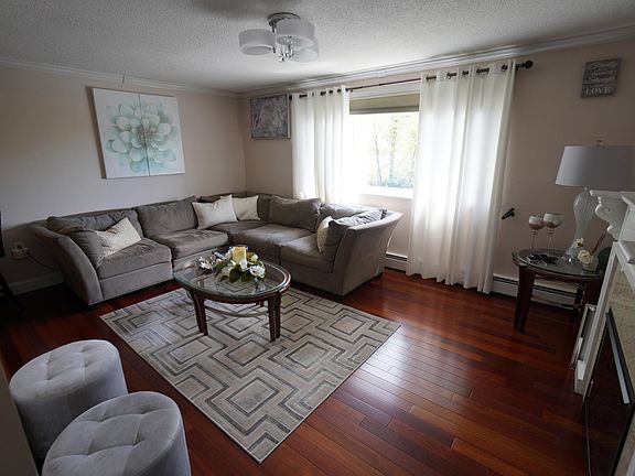 3rd image of 52 Purchase St #4
