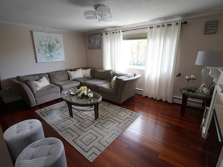 52 Purchase St #4 — Photo 3