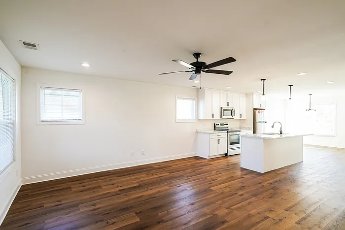 380 Baldwin Ln — Photo 5