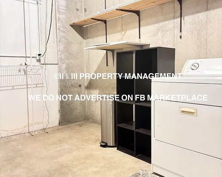 1933 Lawrence Ct — Photo 17