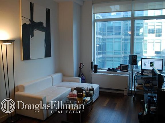 4th image of 620 W 42nd St APT 5J