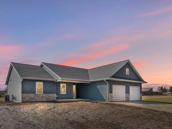 433 Village Lane, Ripon, WI 54971