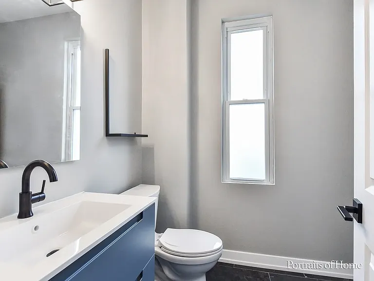 3501 W Le Moyne St — Photo 8
