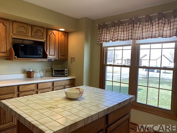 2nd image of 2 Hansom Ln