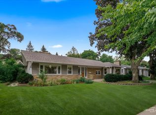 1211 James St, Geneva, IL 60134