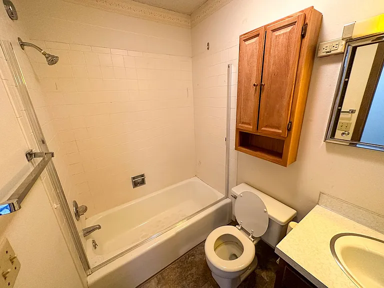 212 S Walnut Ave — Photo 15