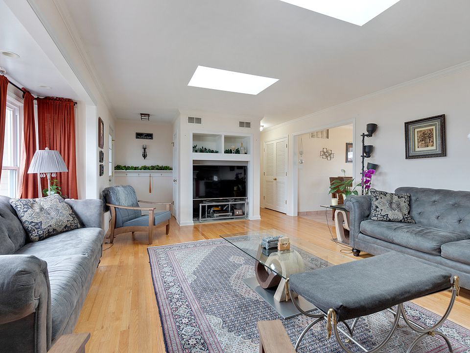 128 Tanglewood Dr, Elk Grove Village, IL 60007 Zillow