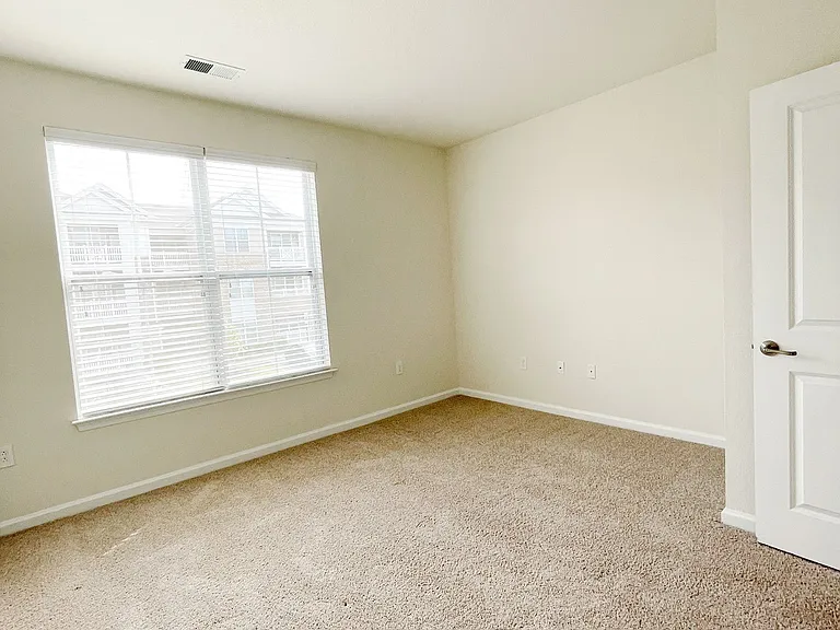 Belmont at Tryon Apartments — Photo 74