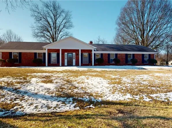 140 Hidden Hills Dr, Kernersville, NC 27284